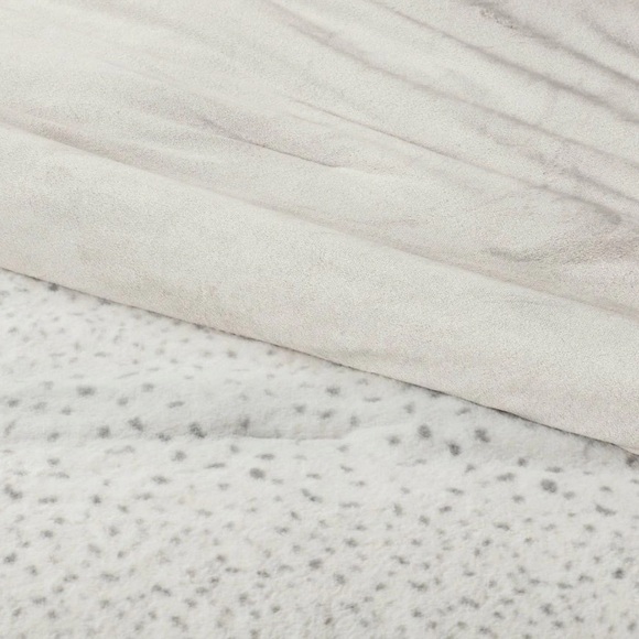 THRESHOLD Luxe Leopard Faux Fur Comforter and Sham Set Full/Queen - Picture 5 of 5